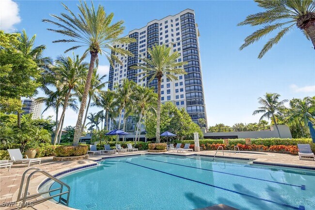 Primary Photo - 23650 Via Veneto Blvd