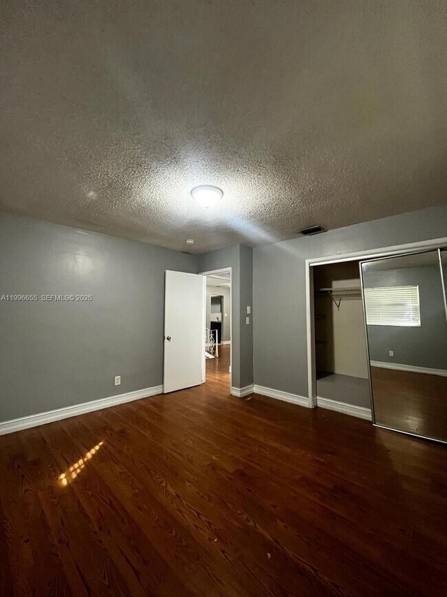 Building Photo - 4753 NW 41st St