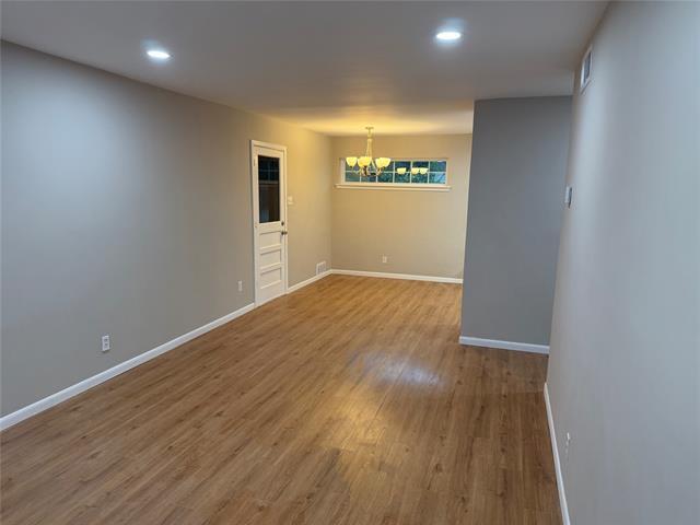 Building Photo - 2439 Maverick Ave