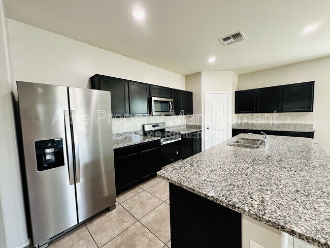 Building Photo - 3066 N Lainey Ln