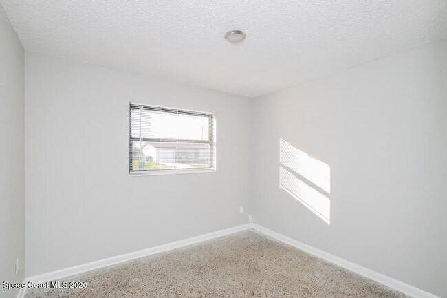 Building Photo - 1173 Martha Lee Ave