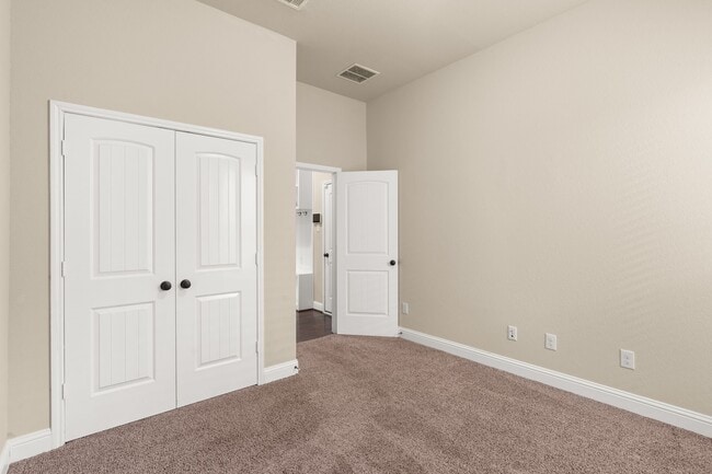 Building Photo - 4823 Palomar Ln