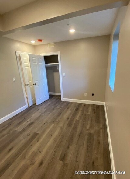 Building Photo - 32 Hartwell St