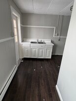 Building Photo - 12 Cottage Green