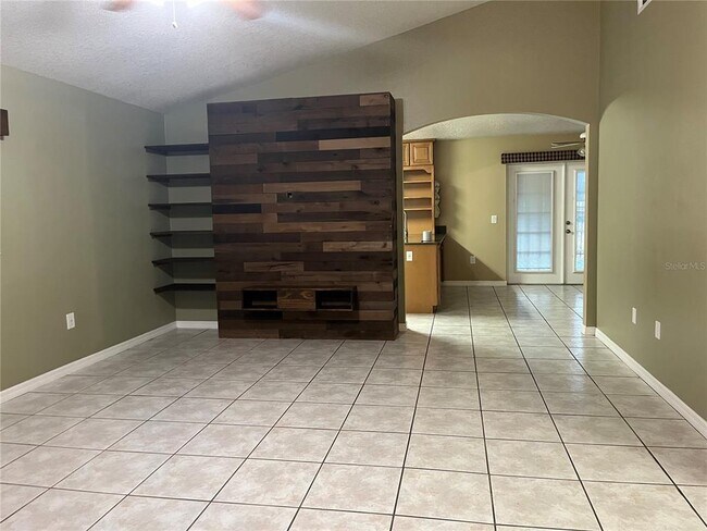 Building Photo - 1140 Juniper Ct