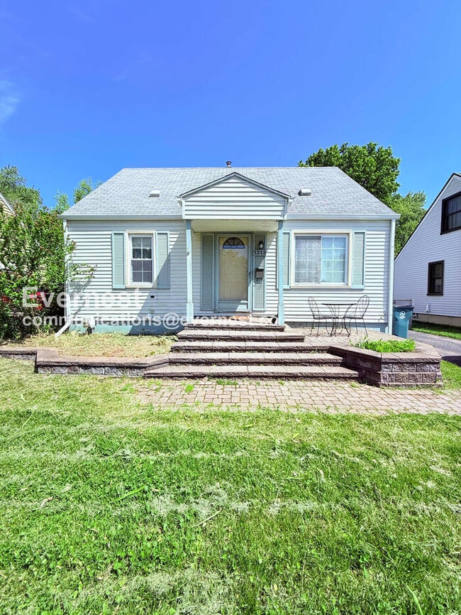 Building Photo - 1313 Donald Ave