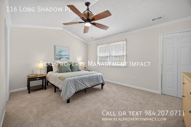 Building Photo - 116 Long Shadow Pl