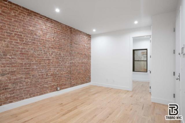 Building Photo - 3 bedroom in Brooklyn NY 11226