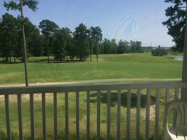 Building Photo - 2 Bed, 2 Bath Condo for Rent at River Oaks