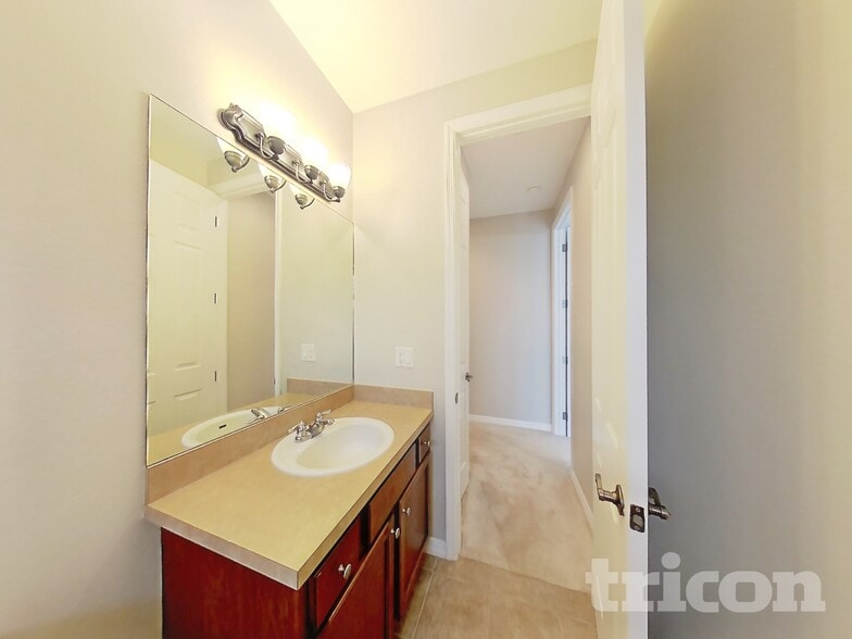 Building Photo - 33314 Portal Dr