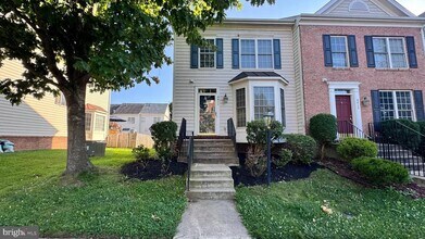 Building Photo - 9611 Normanton Way