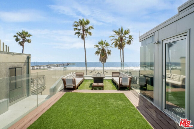 Building Photo - 2911 Ocean Front Walk