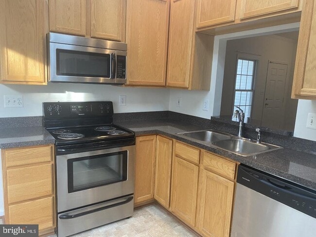 Building Photo - 6807 Winthrop Ct