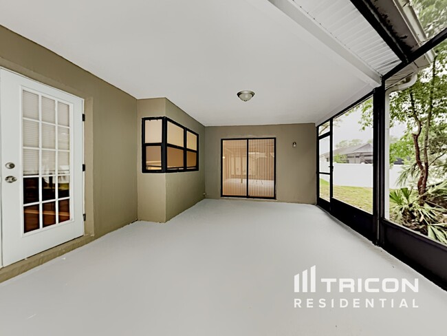 Building Photo - 7352 Cone Shell Dr