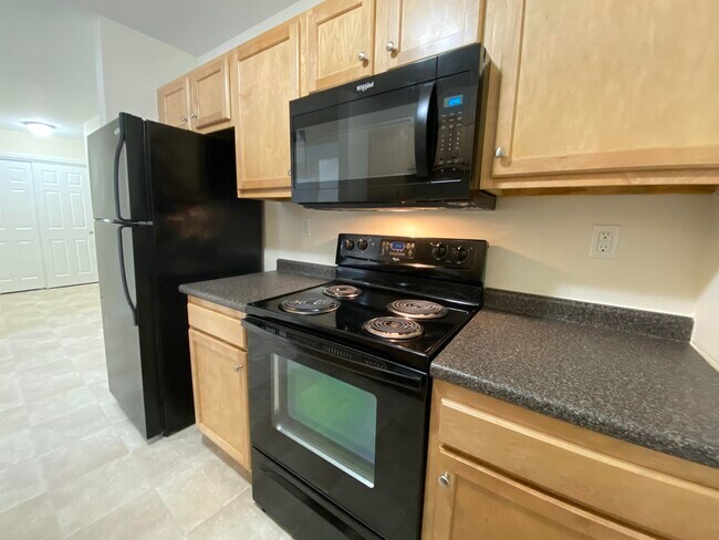 Building Photo - 10 Sentinel Court