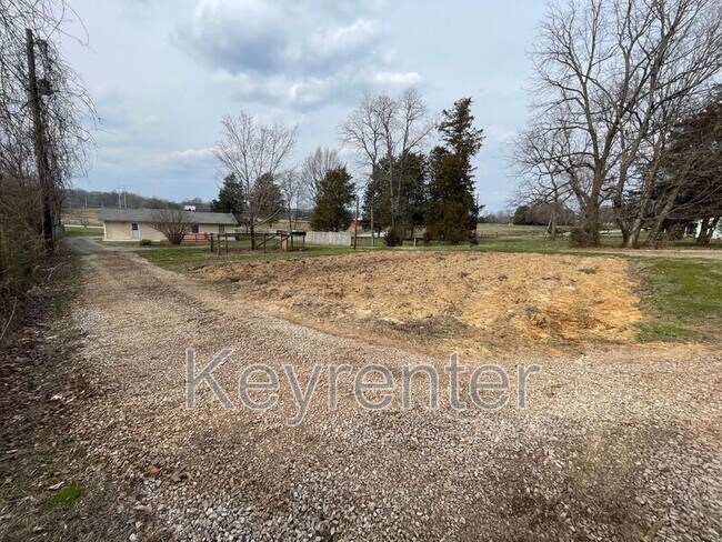 Building Photo - 4720 Meredith Rd