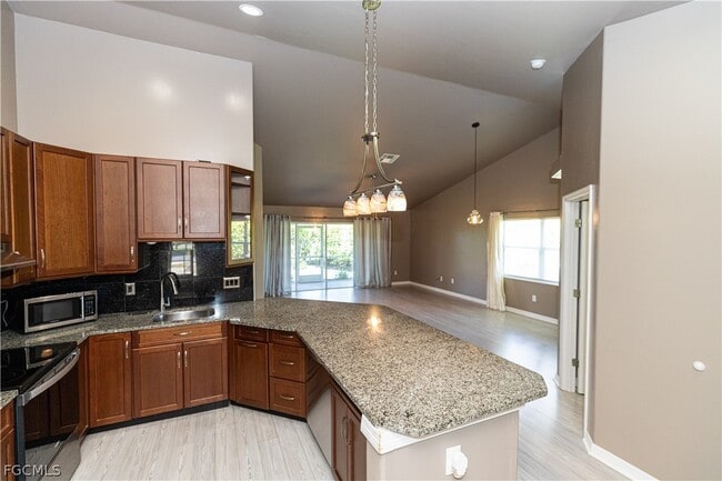 Building Photo - 7500 Cameron Cir