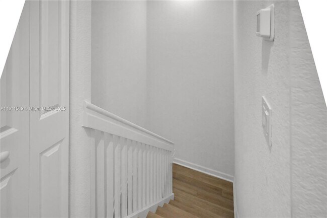 Building Photo - 909 NE 211th St