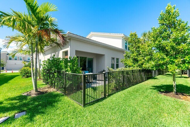 Building Photo - 5160 Willow Crk Dr