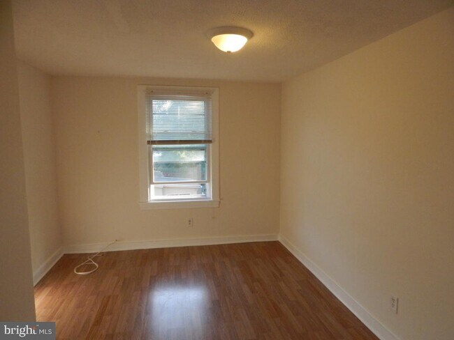 Building Photo - 133 Mill St