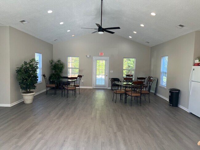 Building Photo - 501 Austin Ridge Cir