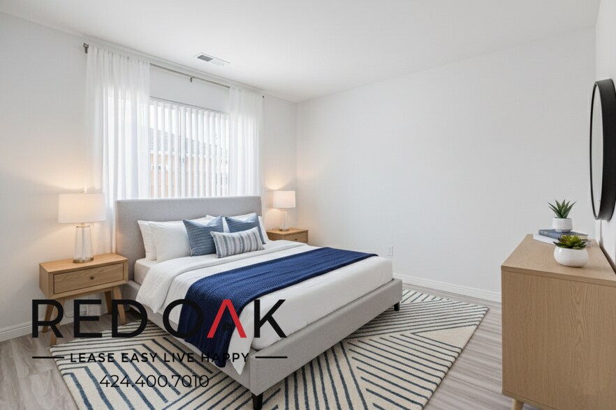 Building Photo - 6829 Simpson Ave