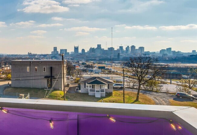 Building Photo - 12B Fern Ave