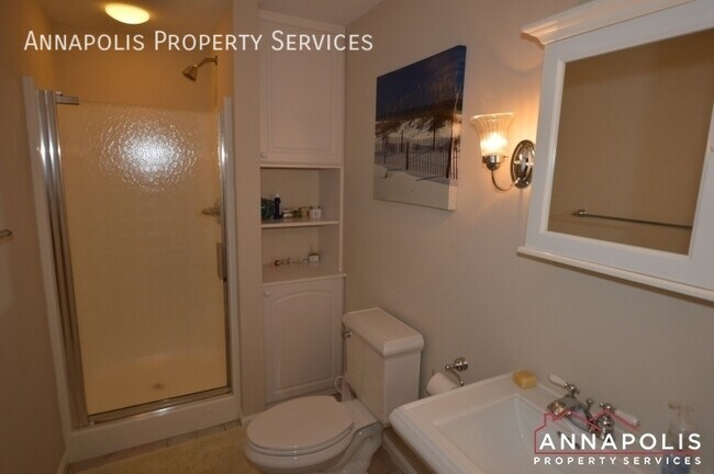 Building Photo - 314 Rosslare Dr