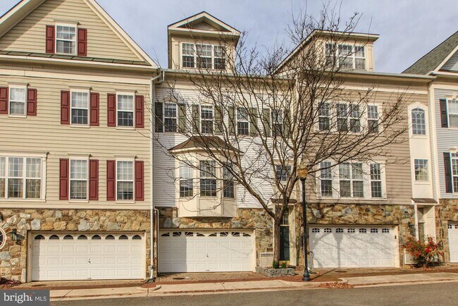 Primary Photo - 5112 Knapp Pl