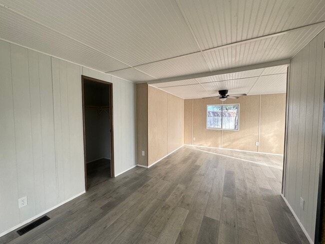 Building Photo - Cute Remodeled 3 Bedroom Home in Bullhead City, AZ