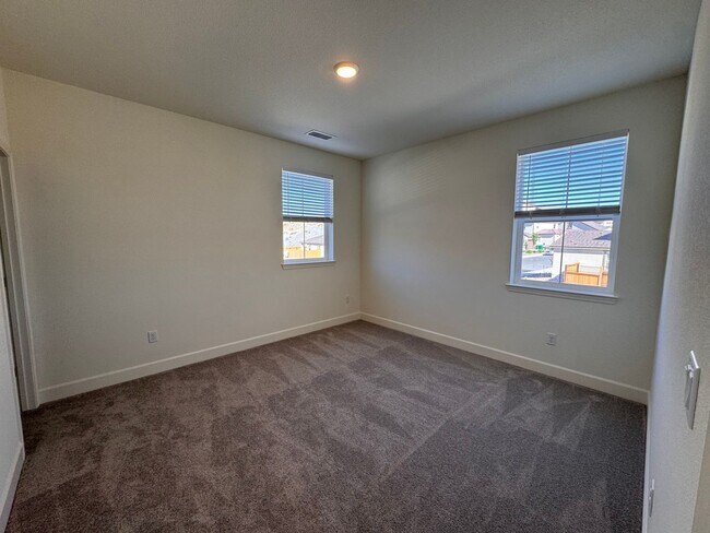 Building Photo - 6792 Pilot Peak Ct
