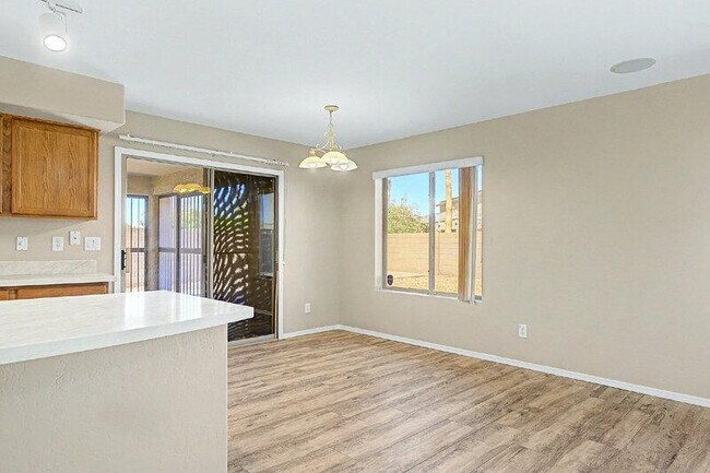 Building Photo - 16317 N 152nd Ave