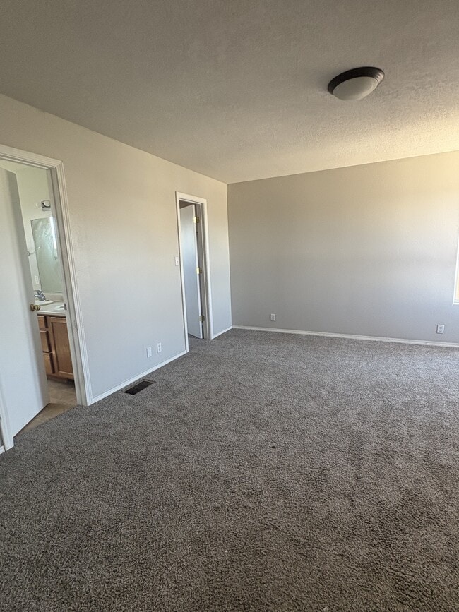 Building Photo - 1607 Costilla Rd