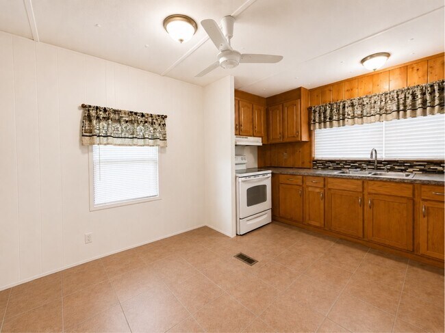 Building Photo - 120 Boca Raton Rd