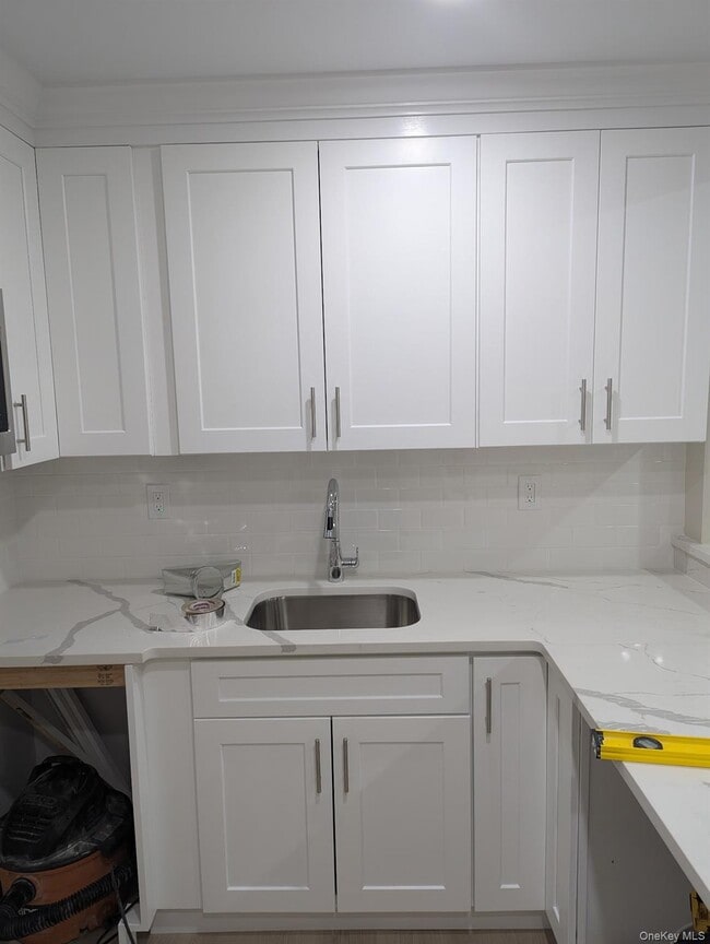 Building Photo - 10 Wild Oaks Rd