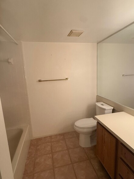 Bathroom - 4207 Winding Moss Trl