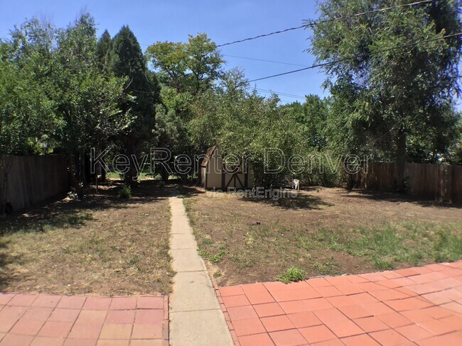 Building Photo - 1285 S Holly St