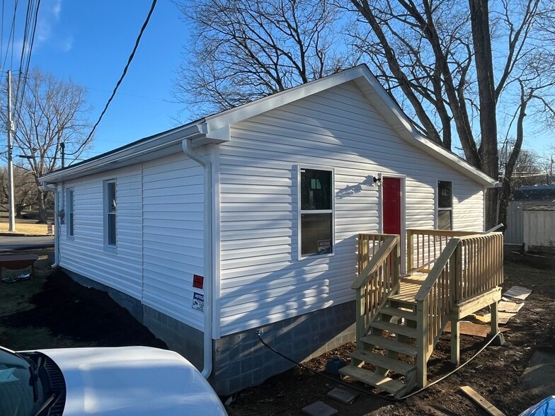 Building Photo - 2045 Dave Buck Rd