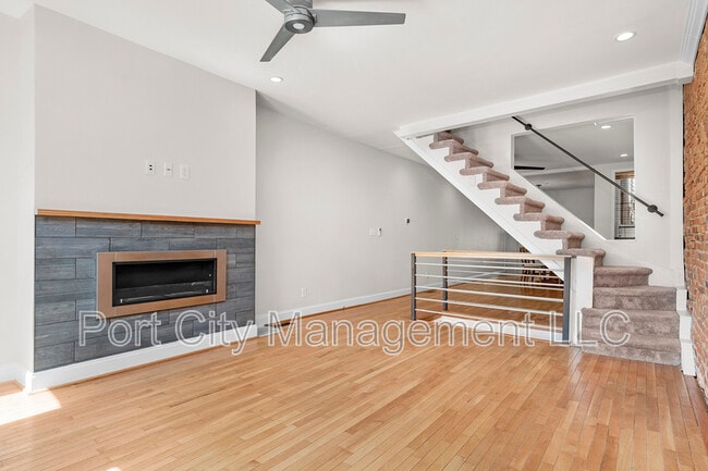 Building Photo - 434 E Fort Ave