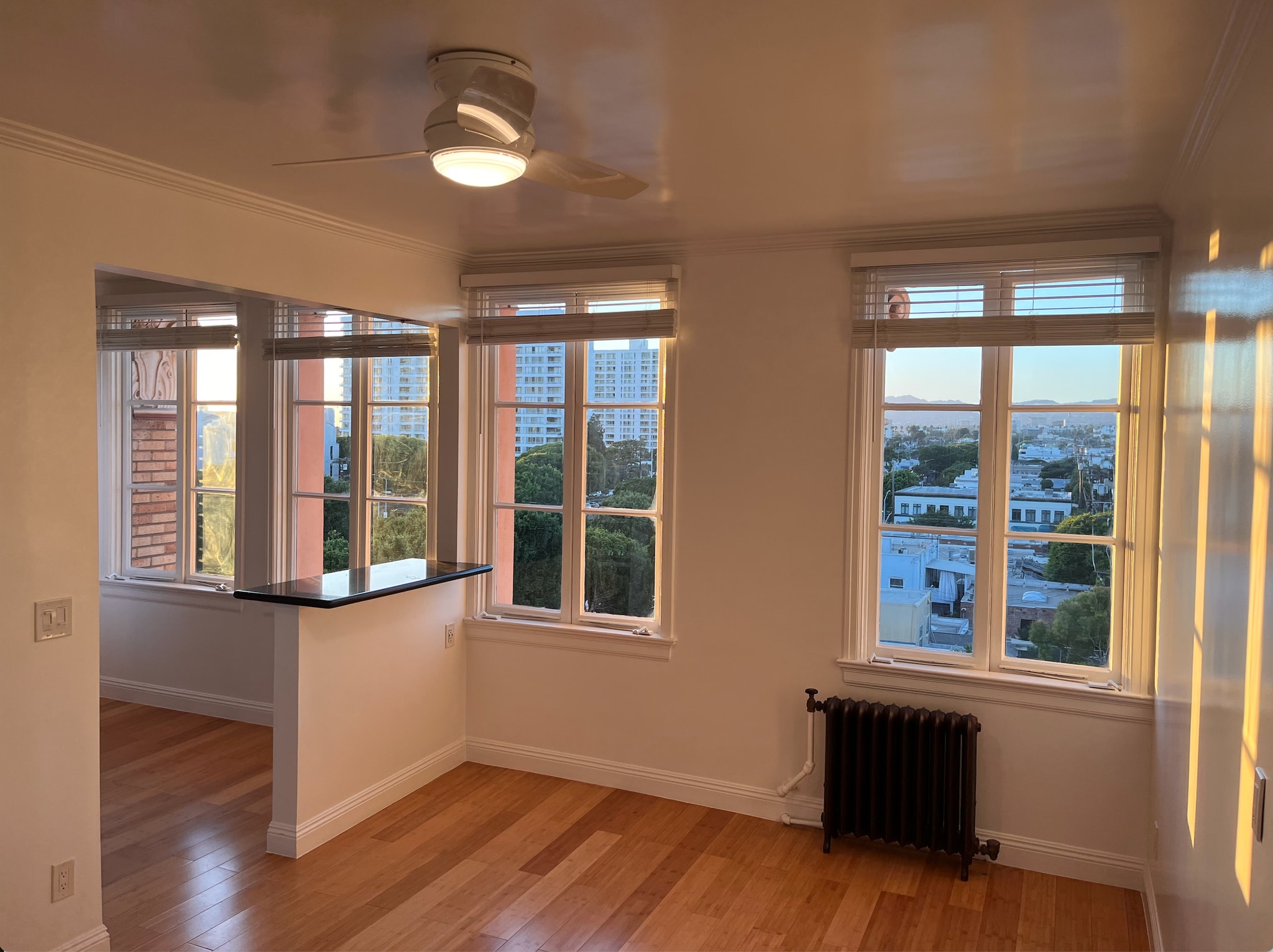 5th Floore Ocean/Mountain Views - 3005 Main St