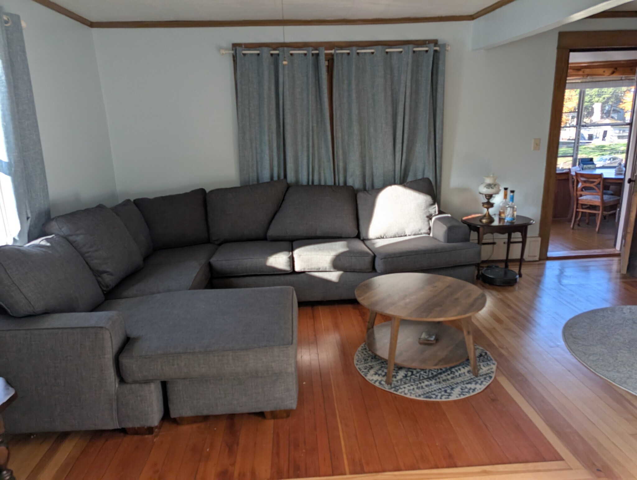 Living room - 8 Valley St