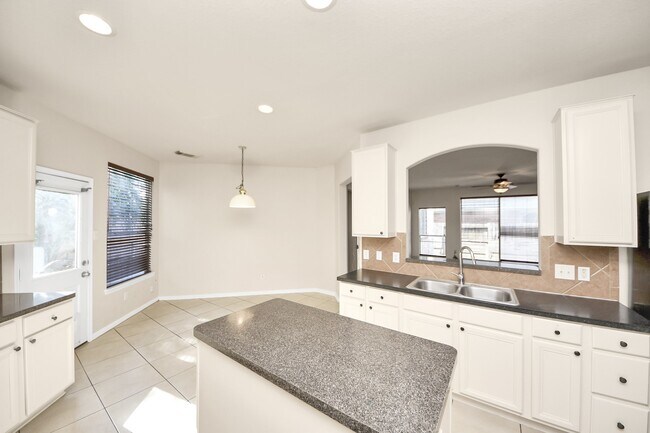 Building Photo - 17303 Quiet Grove Ln