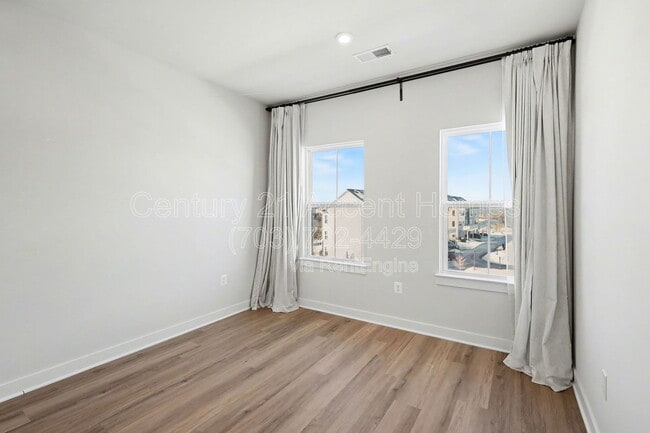 Building Photo - 1705 Dunnington Pl