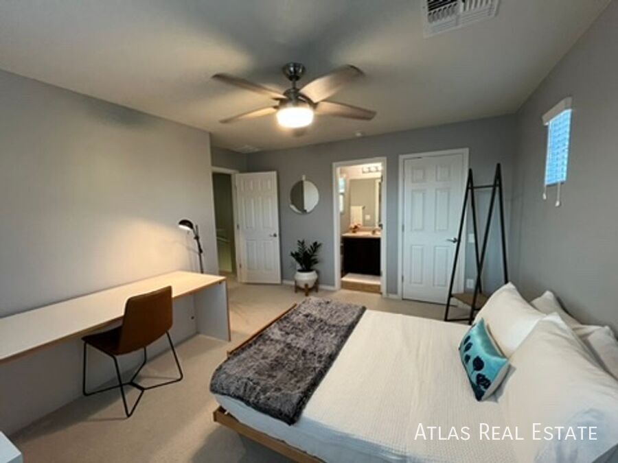 Building Photo - 3630 E Covey Ln