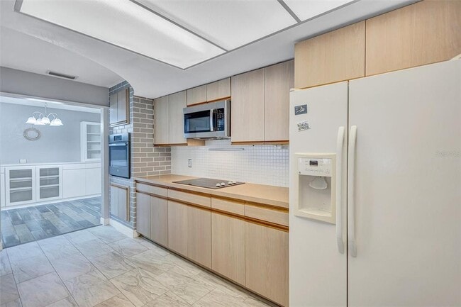 Building Photo - 2544 Burnice Dr