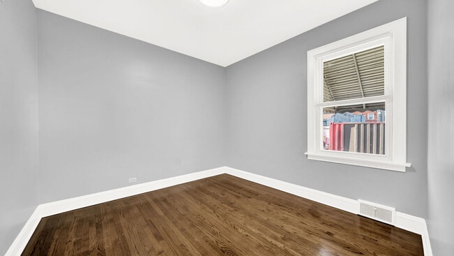 Building Photo - 3143 W 53rd Pl