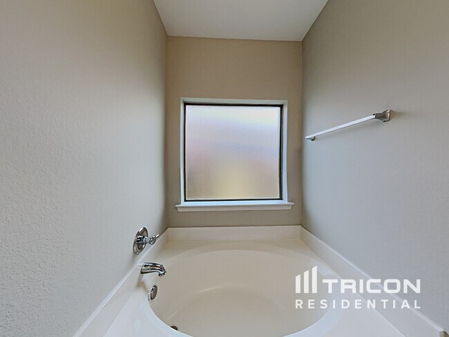 Building Photo - 7123 Durango Creek Dr
