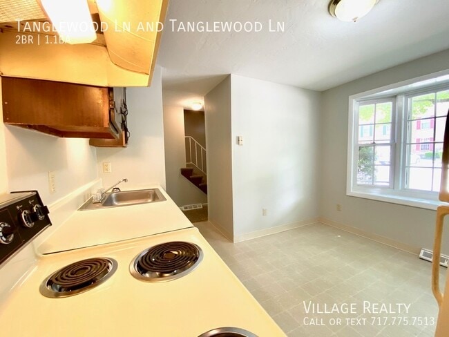Building Photo - 442 Tanglewood Ln