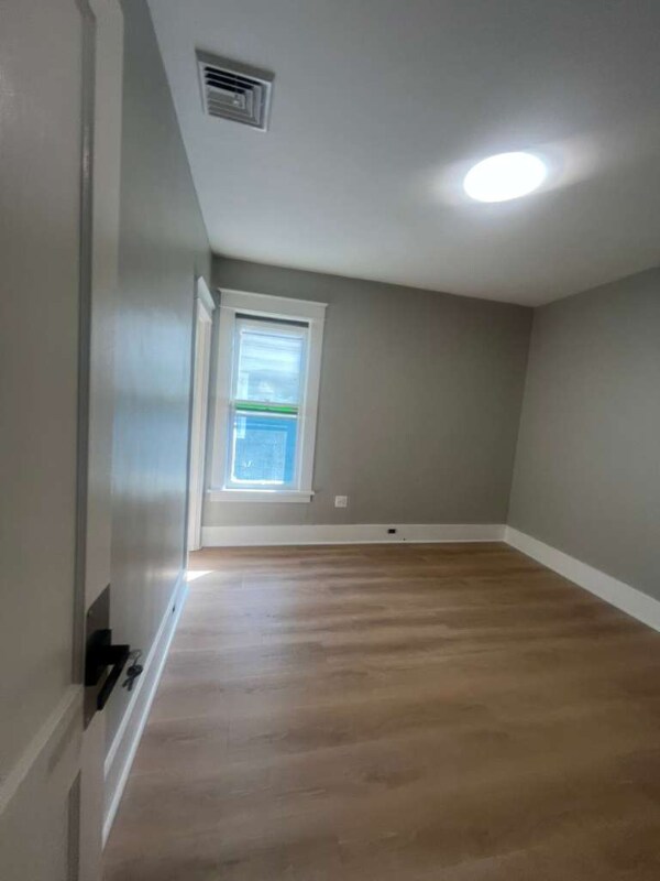 Building Photo - 36 Mcclellan Ave