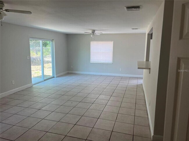 Building Photo - 4101 Kalwit Ln